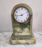 Horloge ancienne en albâtre vert, Antiquités & Art, Enlèvement ou Envoi