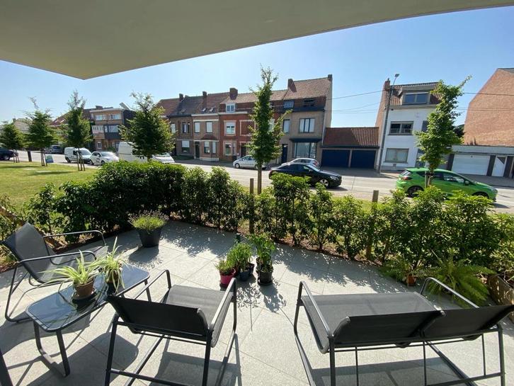 PRACHTIG GELIJKVLOERS APP MET TERRAS EN CARPORT TE HARELBEKE, Immo, Huizen en Appartementen te koop, Provincie West-Vlaanderen