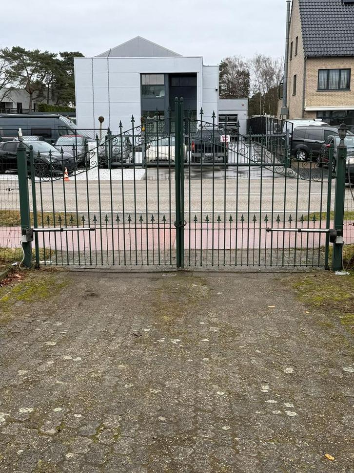 Smeedijzeren dubbele toegangspoort €500, Tuin en Terras, Tuinpoorten, Gebruikt, Draaipoort, IJzer, 150 tot 200 cm, 200 cm of meer