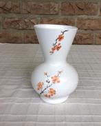 Petit vase en porcelaine de style japonais 14 cm, Antiquités & Art, Enlèvement ou Envoi
