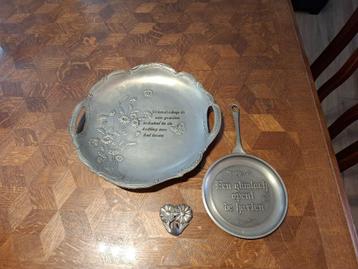 Tinnen set beschikbaar voor biedingen