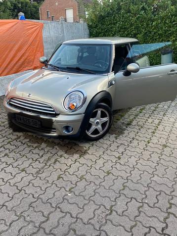 Mini Cooper R56 cuir Clim jantes 1.6 benzine 2006