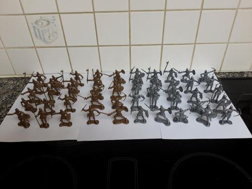 50 ridder-soldaten - 2 teams van 25 in goud en zilver, Kinderen en Baby's, Speelgoed | Actiefiguren, Zo goed als nieuw, Ophalen of Verzenden