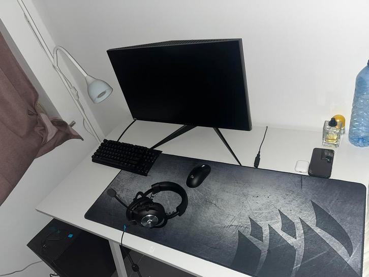 Pc gammer, Computers en Software, Monitoren, Zo goed als nieuw, Ophalen of Verzenden