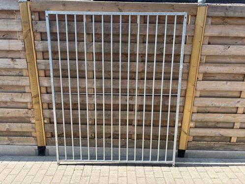 2 gegalvaniseerde hekken, Tuin en Terras, Tuinhekken en Hekwerk, Zo goed als nieuw, Spijlenhekwerk, IJzer, Met poort, Ophalen