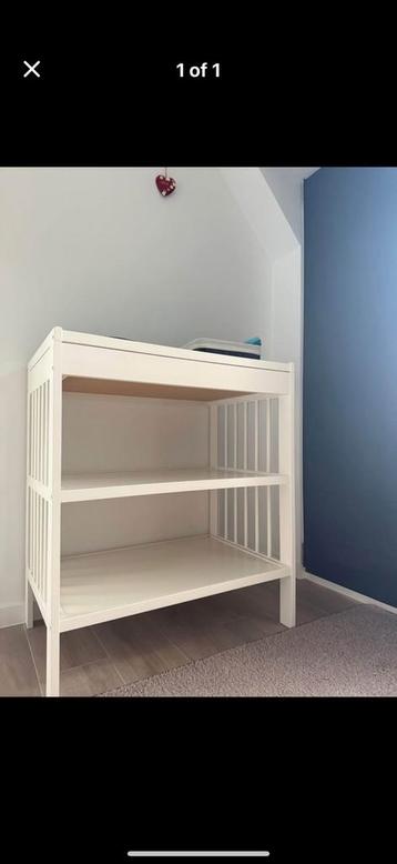 Verschoontafel beschikbaar voor biedingen