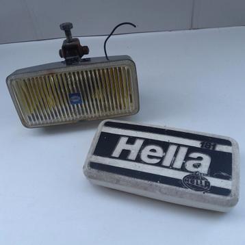 Oldtimers: 1 Hella vintage mistlicht 181 met beschermhoes, beschikbaar voor biedingen