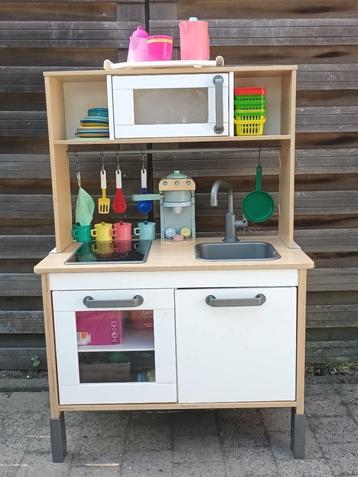 Kinderspeelkeukentje beschikbaar voor biedingen