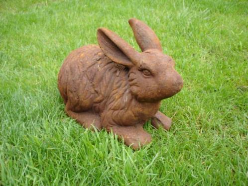statue d un lapin en fonte , rongeur , lièvre , déco jardin, Jardin & Terrasse, Statues de jardin, Neuf, Animal, Métal, Enlèvement ou Envoi