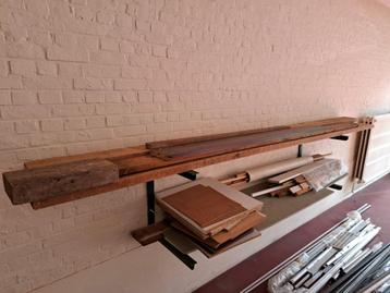 gratis hout (houten planken) beschikbaar voor biedingen