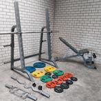 Squat rack met verstelbare bankje + Olympische Gewichte set, Ophalen, Zo goed als nieuw