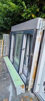 4x Pvc ramen met electrische rolluiken en vliegenraam, Doe-het-zelf en Bouw, Ophalen, Gebruikt
