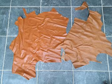 2 vellen camel leder beschikbaar voor biedingen