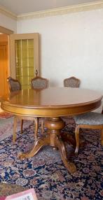 Antieke eettafel met bloemenpatroon, Ophalen