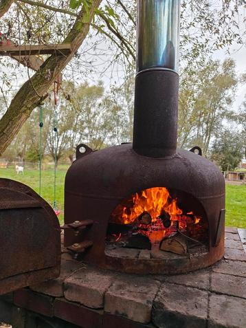 Houtgestookte pizza oven uit staal!  beschikbaar voor biedingen
