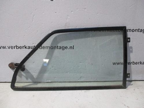 ZIJRUIT RECHTS ACHTER Maserati Bi-turbo (01-1970/-), Auto-onderdelen, Ruiten en Toebehoren, Maserati, Gebruikt