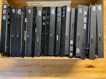 Lot laptop onderdelen beschikbaar voor biedingen
