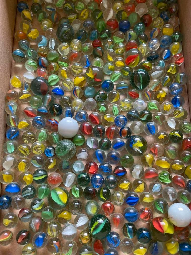 Knikkers - grote hoeveelheid - klein en groot formaat, Verzamelen, Speelgoed, Zo goed als nieuw, Ophalen of Verzenden