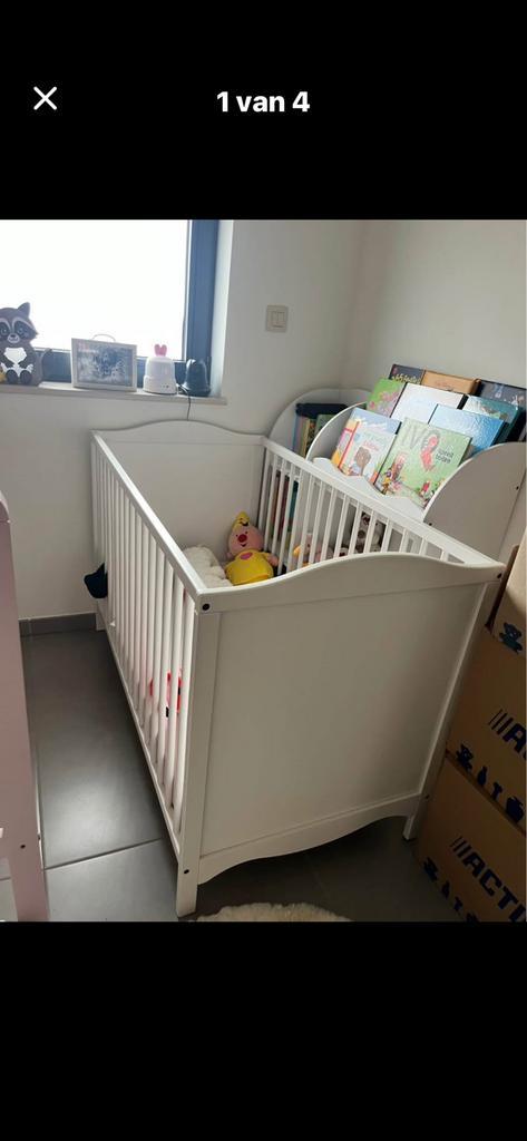 Wit ledikantje + matras, Kinderen en Baby's, Babywiegjes en Ledikanten, Gebruikt, Ledikant, Ophalen