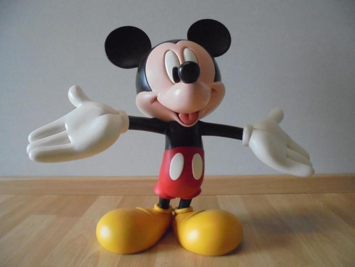 Disney Groot beeld Mickey Mouse omhelzing welkom gesigneerd, Verzamelen, Disney, Gebruikt, Beeldje of Figuurtje, Mickey Mouse