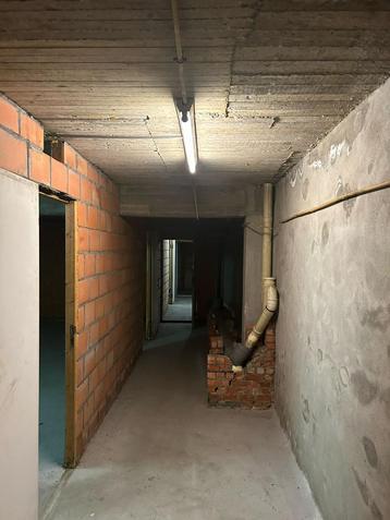 2x magazijn te huur in Antwerpen 100 + 60 m2 Sint-jansplein, Ophalen