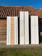 Louvre luiken deuren, Ophalen