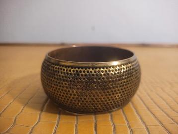 Vintage armband van messing beschikbaar voor biedingen