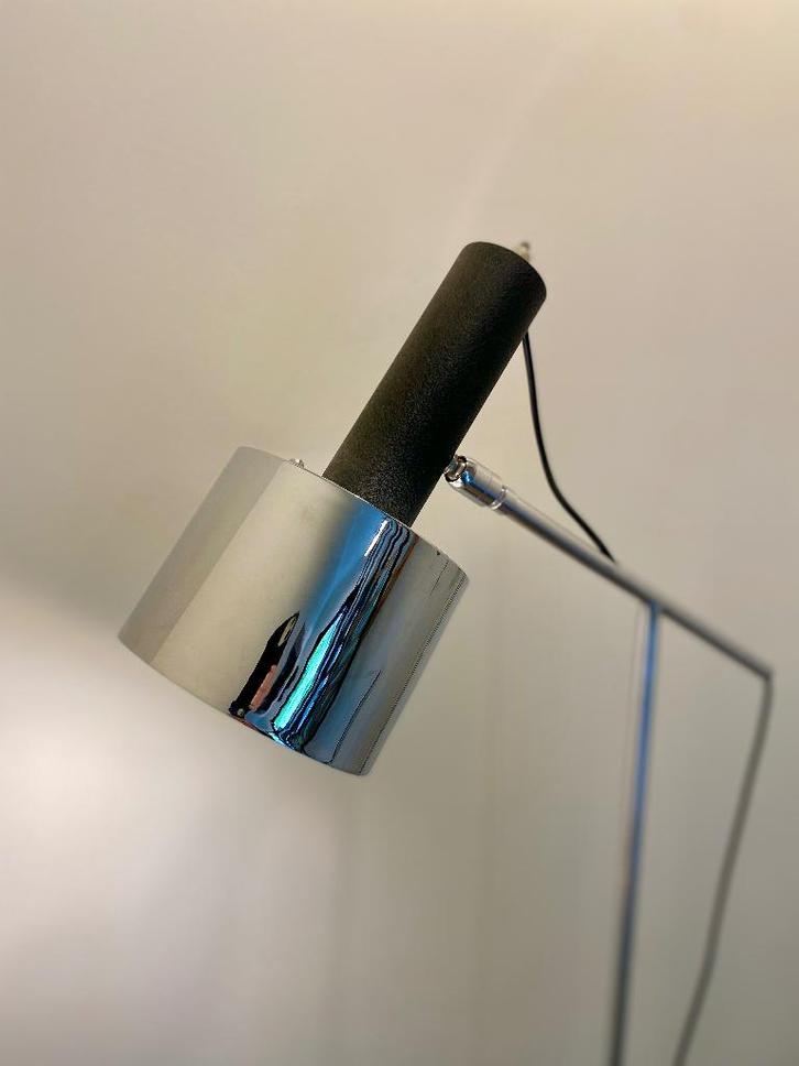 Vintage Design Vloerlamp (Chroom) • Jaren ’70, Huis en Inrichting, Lampen | Vloerlampen, Ophalen
