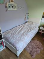Eenpersoonsbed met lattenbodem en matras, Ophalen, Zo goed als nieuw, Matras