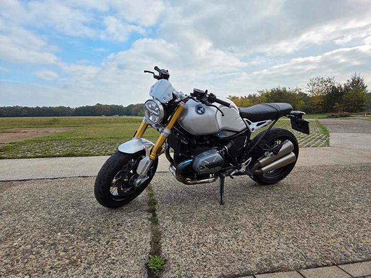 BMW R nineT van 2021 met slechts 8000km, Motoren, Motoren | BMW, Particulier, Naked bike, meer dan 35 kW, 2 cilinders, ABS, Cardan-aandrijving