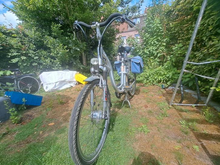 E move 320 wh (batterij gereviseerd in 2016), Fietsen en Brommers, Elektrische fietsen, Gebruikt, Ophalen