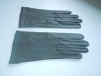 lederen ceremoniehandschoenen., Kleding | Heren, Trouwkleding en Trouwaccessoires, Ophalen of Verzenden, Zo goed als nieuw, Grijs