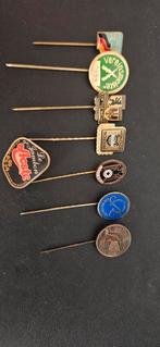 Vintage pins, Verzamelen, Speldjes, Pins en Buttons, Ophalen of Verzenden, Zo goed als nieuw