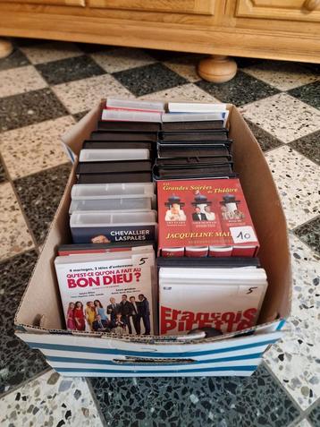 Lot DVD et cassette vidéo beschikbaar voor biedingen