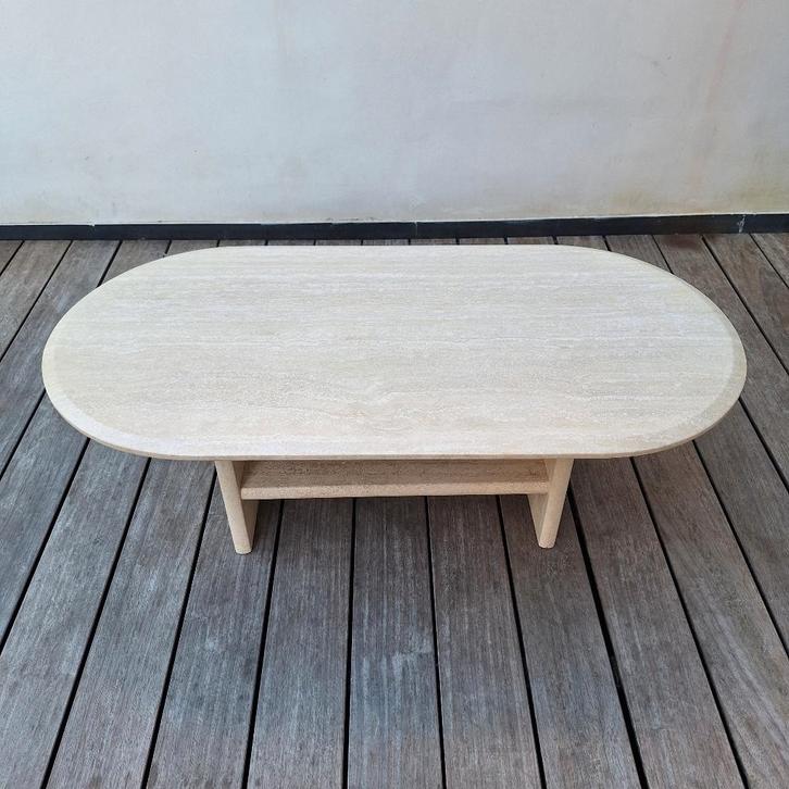 Table basse ovale en travertin Italien vintage, Maison & Meubles, Tables | Tables de salon, Ovale, Enlèvement