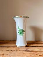 Porseleinen vaas Herend Apponyi groene pioen, Antiek en Kunst, Ophalen of Verzenden