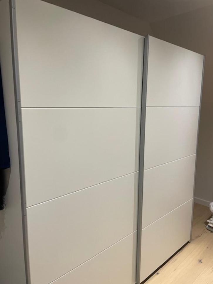 Witte kleerkast, Huis en Inrichting, Kasten | Kleerkasten, Gebruikt, 150 tot 200 cm, 150 tot 200 cm, 25 tot 50 cm, Met lade(s)