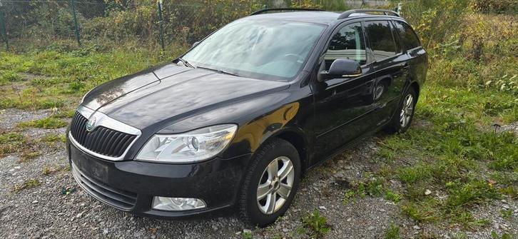 Skoda Octavia Combi prix export marchand, Autos, Skoda, Entreprise, Achat, Octavia, ABS, Airbags, Air conditionné, Bluetooth, Ordinateur de bord