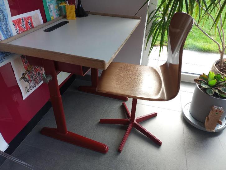 Kinderbureau, Huis en Inrichting, Bureaus, Gebruikt, Bureau, In hoogte verstelbaar, Ophalen