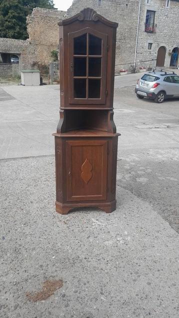 Armoire de coin beschikbaar voor biedingen