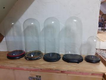 5  oude,antieke glazen stolpen,globe met voet