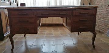 Bureau beschikbaar voor biedingen