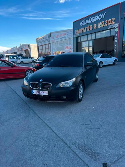 MATT BLACK E60 en bon état, Autos, BMW, Particulier, Série 5, Diesel, Euro 4, Berline, 5 portes, Automatique, Noir, Noir, Enlèvement