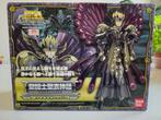 Saint Seiya Myth Cloth - Hypnos God Cloth (+ stand), Collections, Statues & Figurines, Enlèvement ou Envoi, Comme neuf, Fantasy