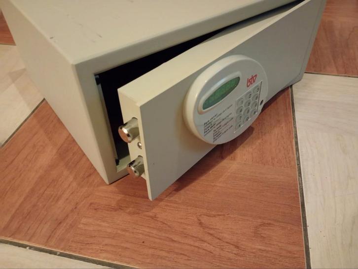 Coffre Fort Hôtel 5 étoiles BTV Serrure électronique, Maison & Meubles, Extincteurs & Coffres-forts, Utilisé, Coffre-fort, Enlèvement