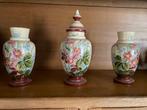 Antieke vazen met bloemenmotief, Ophalen of Verzenden