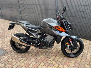 KTM Duke 990 de Juin 2024