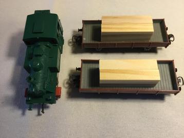 Marklin 3029 groene stoom loc met 2 platte wagons met inhoud beschikbaar voor biedingen