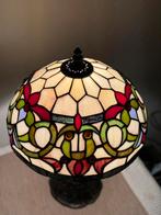 Prachtige Tiffanylamp met mooie kleurencombinaties, Antiek en Kunst, Antiek | Verlichting, Ophalen of Verzenden