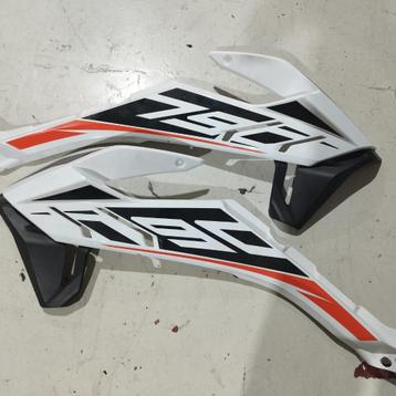 Plastics KTM 790, Beta 300, diverse beschikbaar voor biedingen